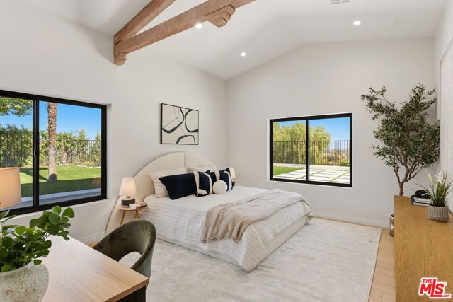 23935 Park Belmonte, Calabasas, CA 91302