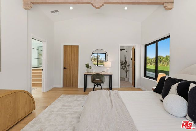 23935 Park Belmonte, Calabasas, CA 91302