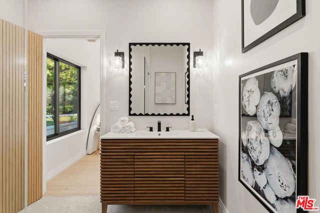 23935 Park Belmonte, Calabasas, CA 91302