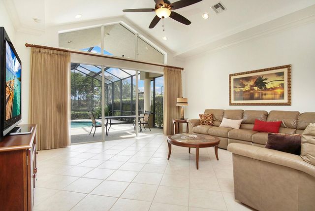 9009 Houndslake Court, Port St Lucie, FL 34986