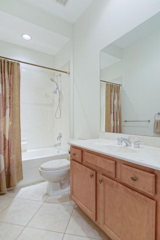 9009 Houndslake Court, Port St Lucie, FL 34986