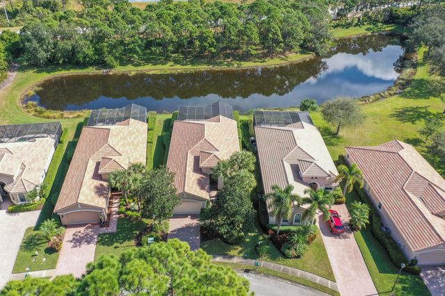 9009 Houndslake Court, Port St Lucie, FL 34986