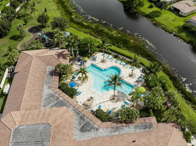 9009 Houndslake Court, Port St Lucie, FL 34986