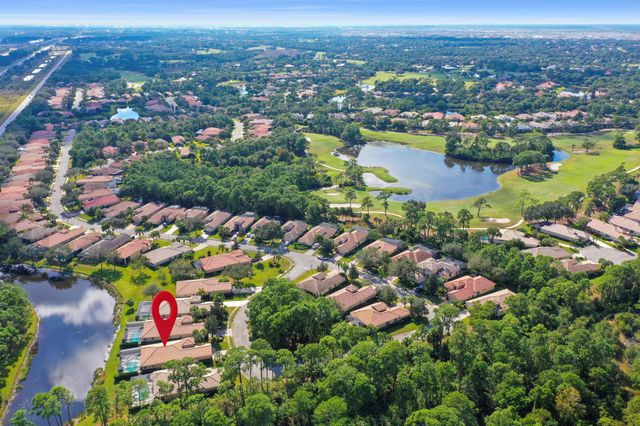 9009 Houndslake Court, Port St Lucie, FL 34986