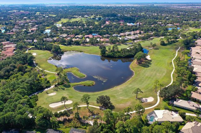 9009 Houndslake Court, Port St Lucie, FL 34986