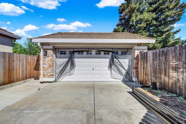 1721 Beale Cir, Suisun City, CA 94585