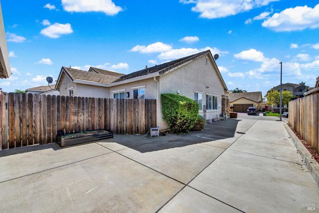 1721 Beale Cir, Suisun City, CA 94585