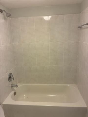 661 NE 195th Street 314, Miami, FL 33179