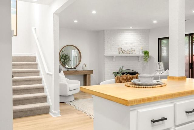 574 Spinnaker Court, Santa Cruz, CA 95062