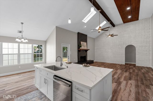 333 Greenacres Boulevard, Bossier City, LA 71111