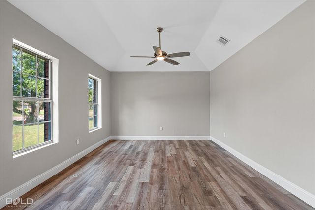 333 Greenacres Boulevard, Bossier City, LA 71111