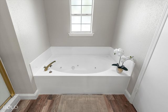 333 Greenacres Boulevard, Bossier City, LA 71111