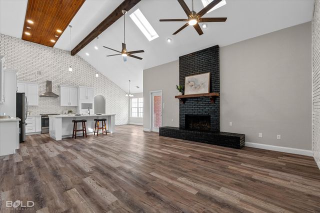 333 Greenacres Boulevard, Bossier City, LA 71111