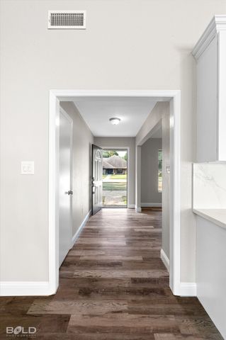 333 Greenacres Boulevard, Bossier City, LA 71111