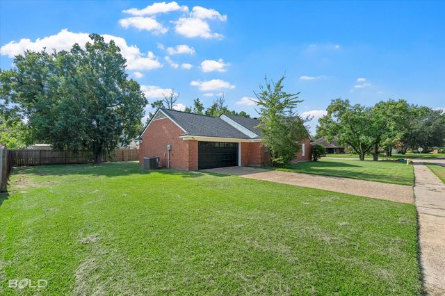 333 Greenacres Boulevard, Bossier City, LA 71111