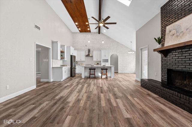 333 Greenacres Boulevard, Bossier City, LA 71111