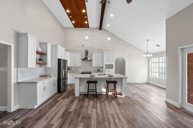 333 Greenacres Boulevard, Bossier City, LA 71111