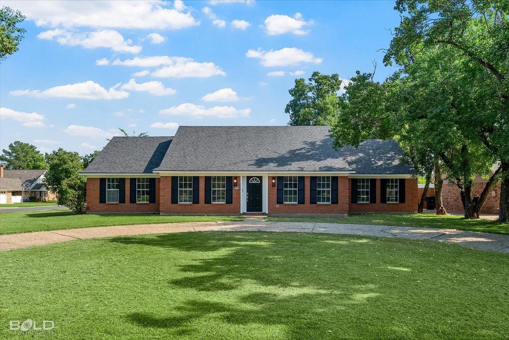 333 Greenacres Boulevard, Bossier City, LA 71111