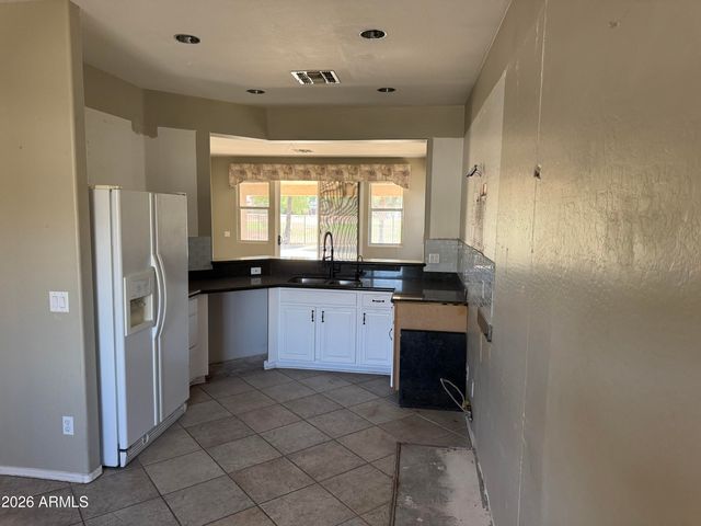 2575 E BROOKS Street, Gilbert, AZ 85296