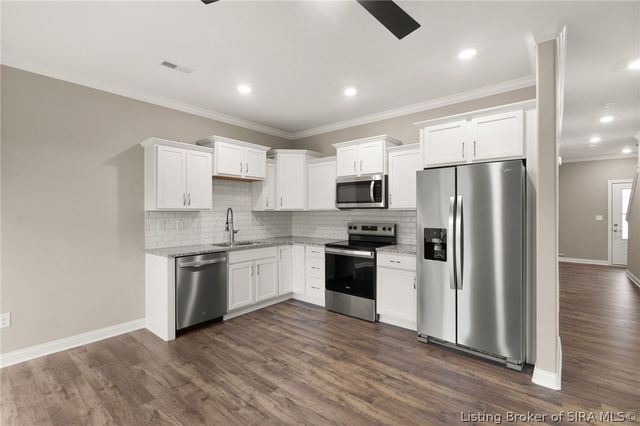 1555 Cypress Cove NW, Corydon, IN 47112