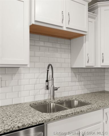 1555 Cypress Cove NW, Corydon, IN 47112