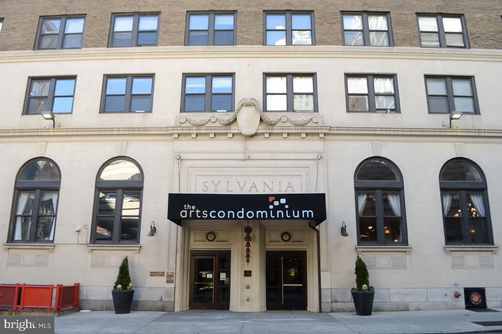 1324 LOCUST ST #1202, PHILADELPHIA, PA 19107 — exterior