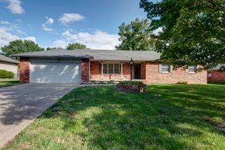 1359 East Deerfield Street, Springfield, MO 65804