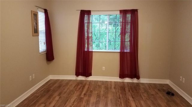 670 Luisa LN 807-1, Naples, FL 34104