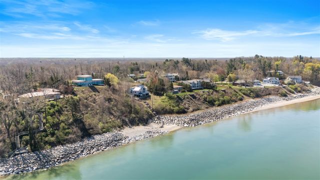 50005 High Point Lane, New Buffalo, MI 49117