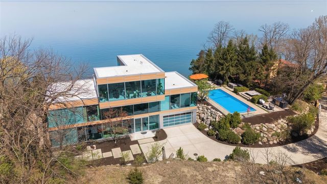 50005 High Point Lane, New Buffalo, MI 49117