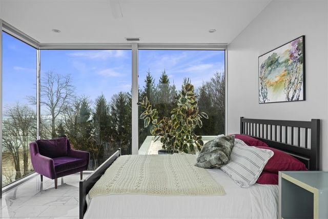 50005 High Point Lane, New Buffalo, MI 49117