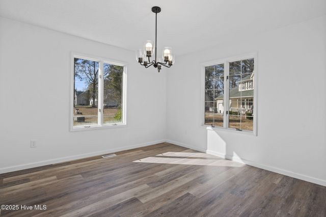 136 Kemberly Court, Jacksonville, NC 28540