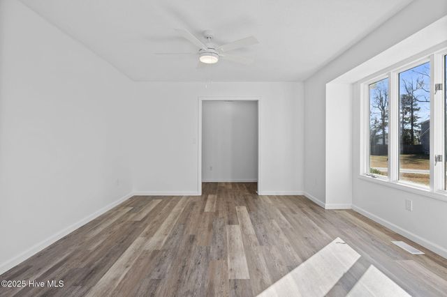 136 Kemberly Court, Jacksonville, NC 28540