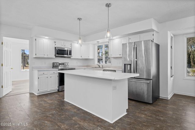 136 Kemberly Court, Jacksonville, NC 28540