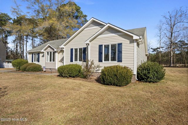 136 Kemberly Court, Jacksonville, NC 28540