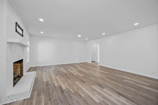 136 Kemberly Court, Jacksonville, NC 28540