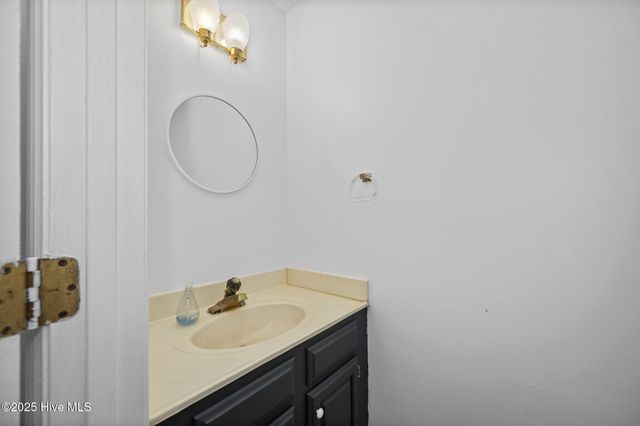 136 Kemberly Court, Jacksonville, NC 28540