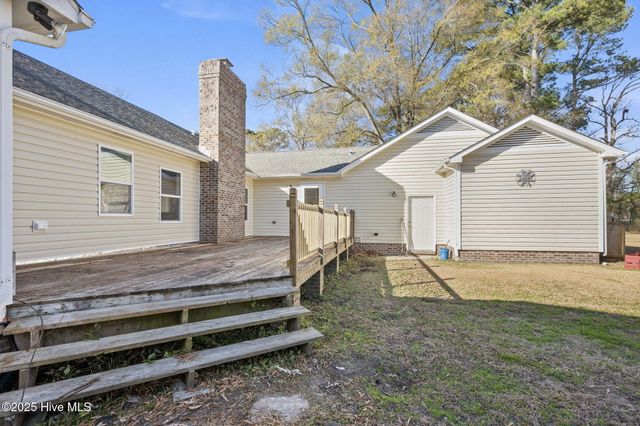 136 Kemberly Court, Jacksonville, NC 28540