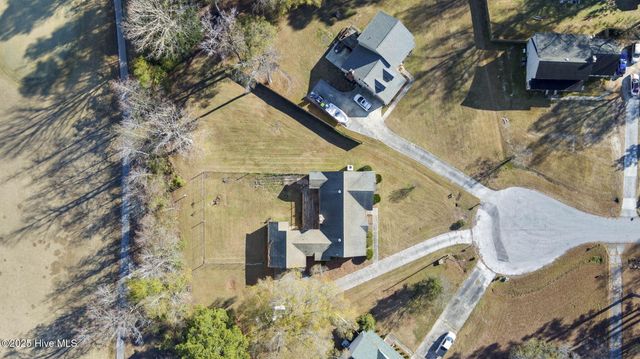 136 Kemberly Court, Jacksonville, NC 28540