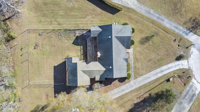 136 Kemberly Court, Jacksonville, NC 28540