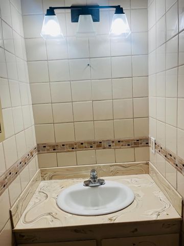 4341 Park Woods Dr, Pollock Pines, CA 95726