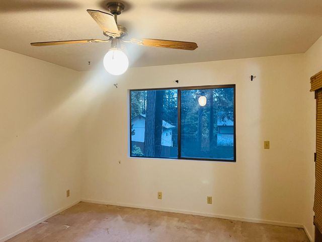 4341 Park Woods Dr, Pollock Pines, CA 95726