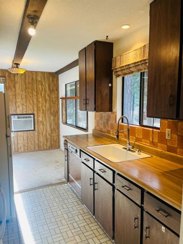 4341 Park Woods Dr, Pollock Pines, CA 95726