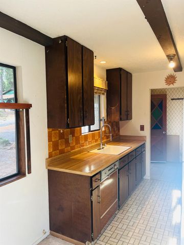 4341 Park Woods Dr, Pollock Pines, CA 95726