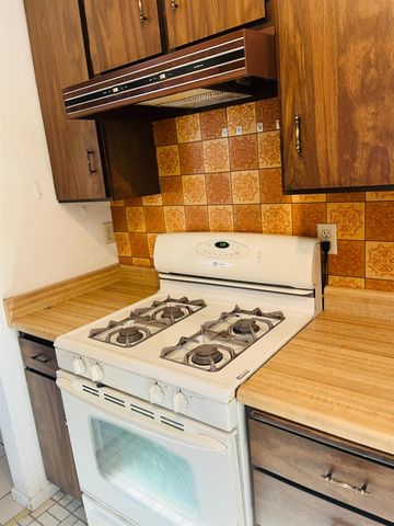 4341 Park Woods Dr, Pollock Pines, CA 95726