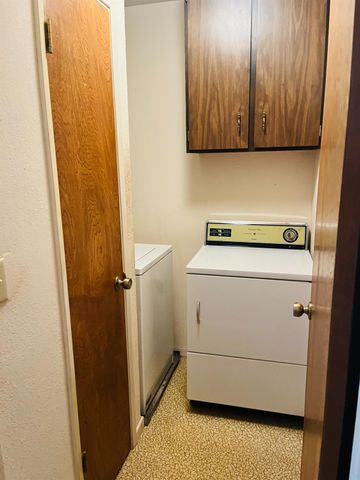 4341 Park Woods Dr, Pollock Pines, CA 95726