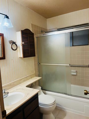 4341 Park Woods Dr, Pollock Pines, CA 95726