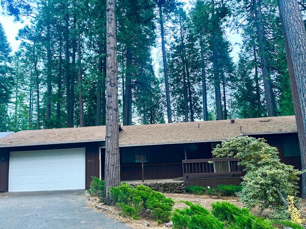 4341 Park Woods Dr, Pollock Pines, CA 95726