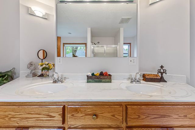 1508 Lockwood Drive, Northfield, MN 55057
