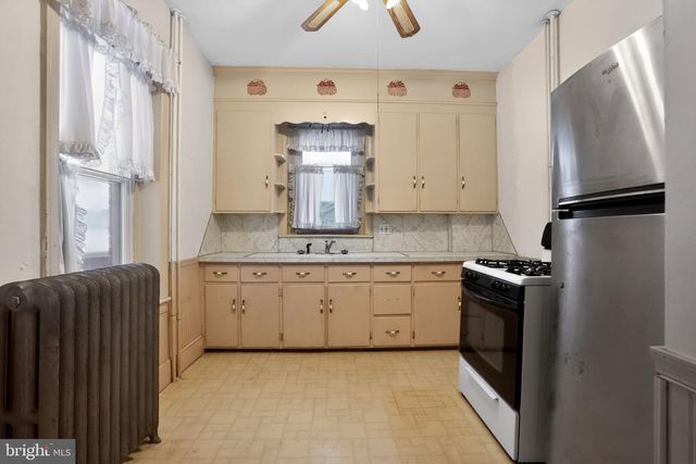 311 W WALNUT ST, Perkasie, PA 18944